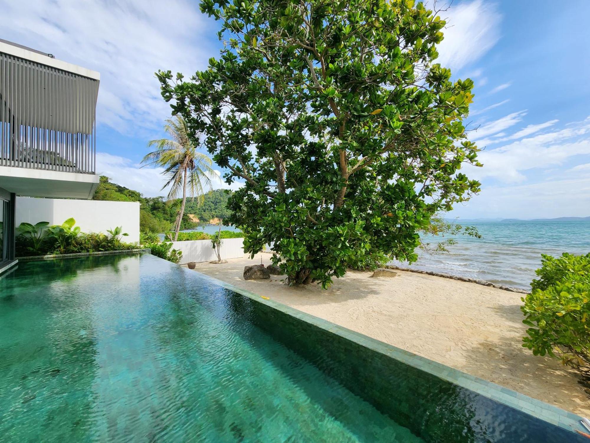 Vila Luxury Beachfront 4 Bedroom Amana At Ta-ke A