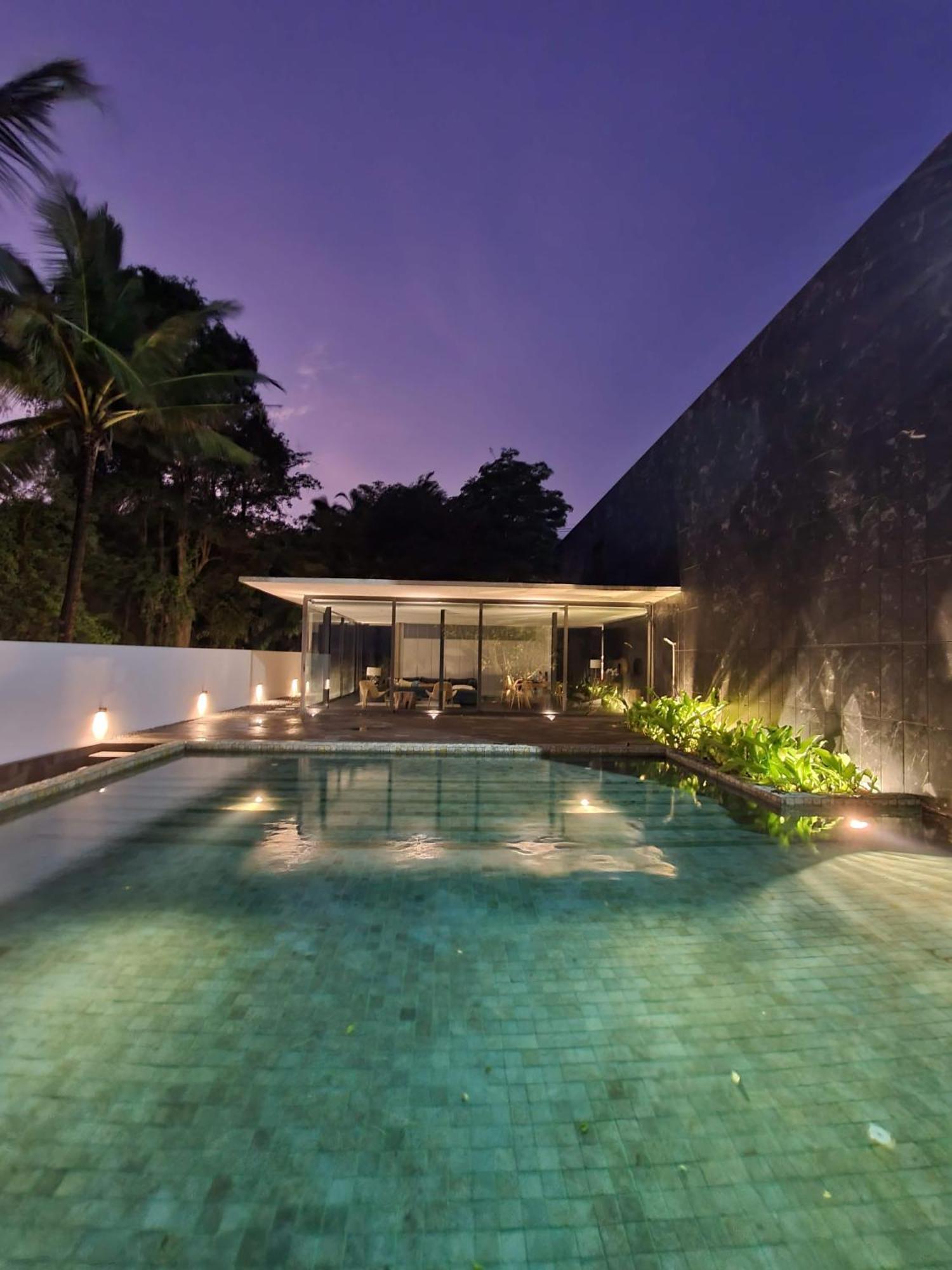 Vila Luxury Beachfront 4 Bedroom Amana At Ta-ke A