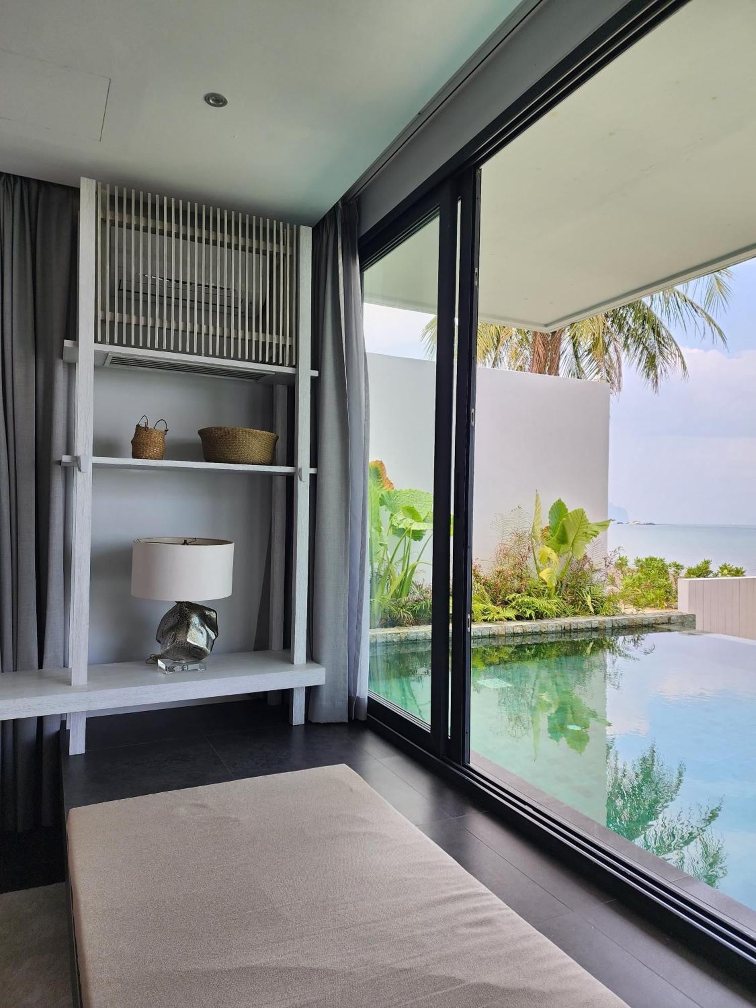 Vila Luxury Beachfront 4 Bedroom Amana At Ta-ke A Phuket