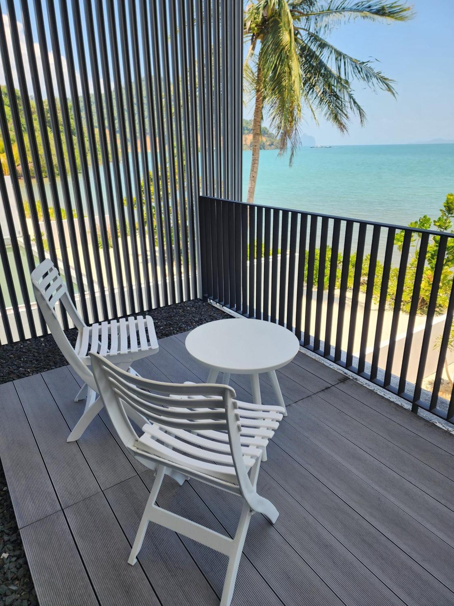 Luxury Beachfront 4 Bedroom Amana At Ta-ke A Vila *